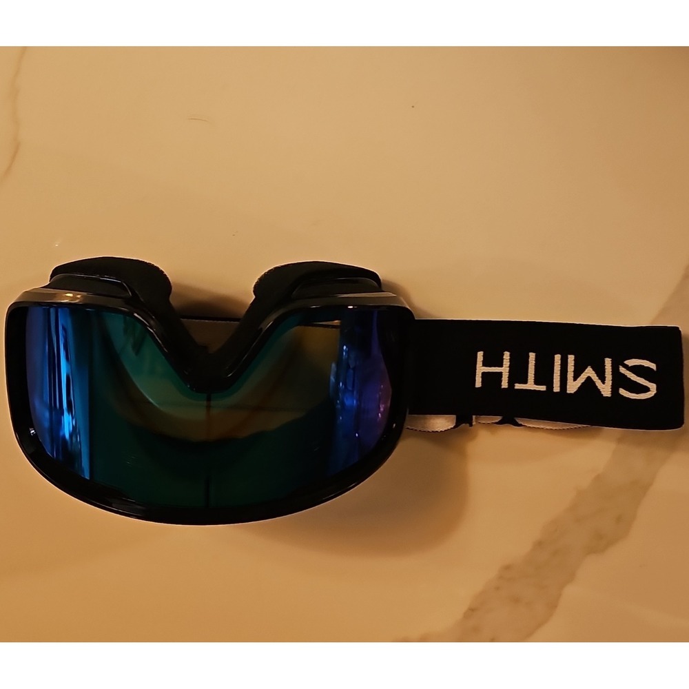 Smith Ski Goggles Black Frame Blue Mirrored Lens for Skiing Snowboarding